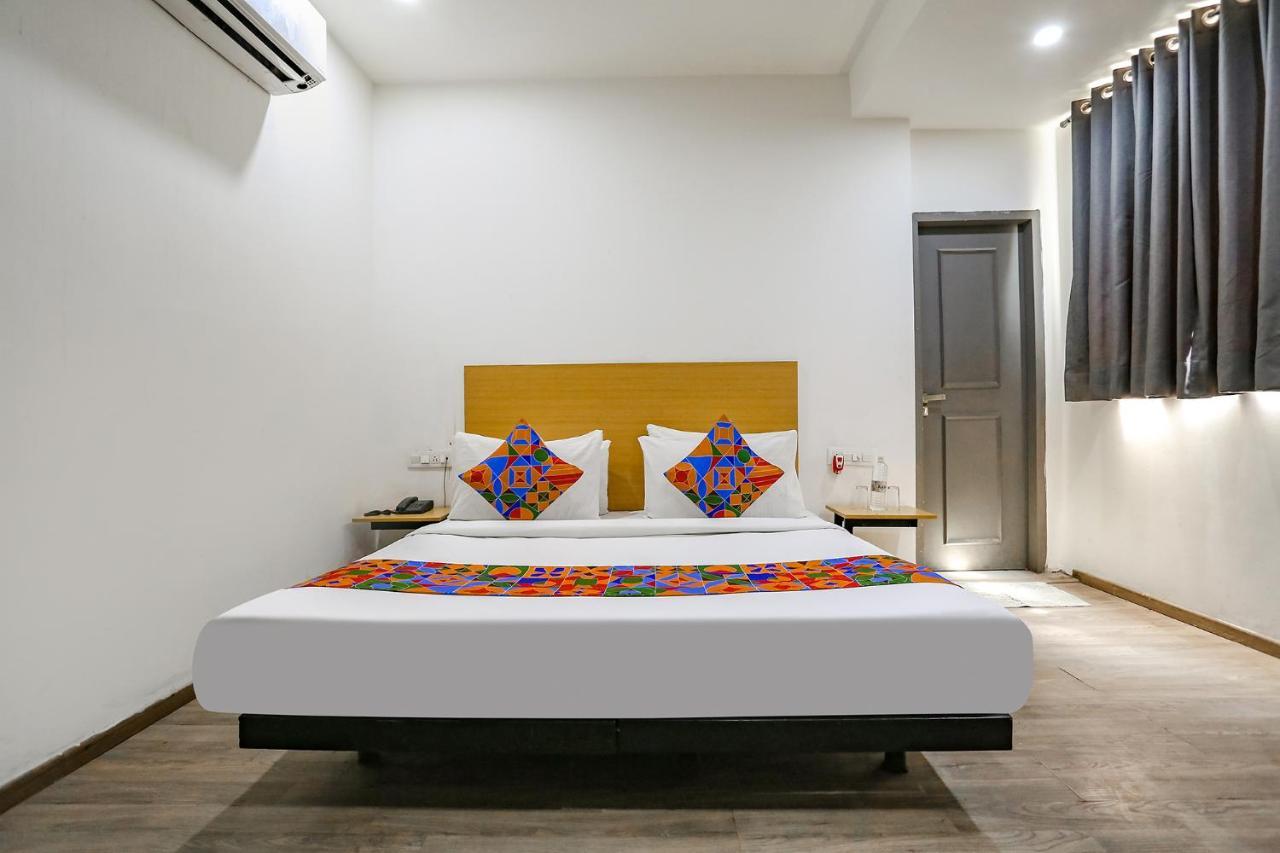 Fabhotel Vat - Meera Bagh Delhi (National Capital Territory of India) Exterior foto